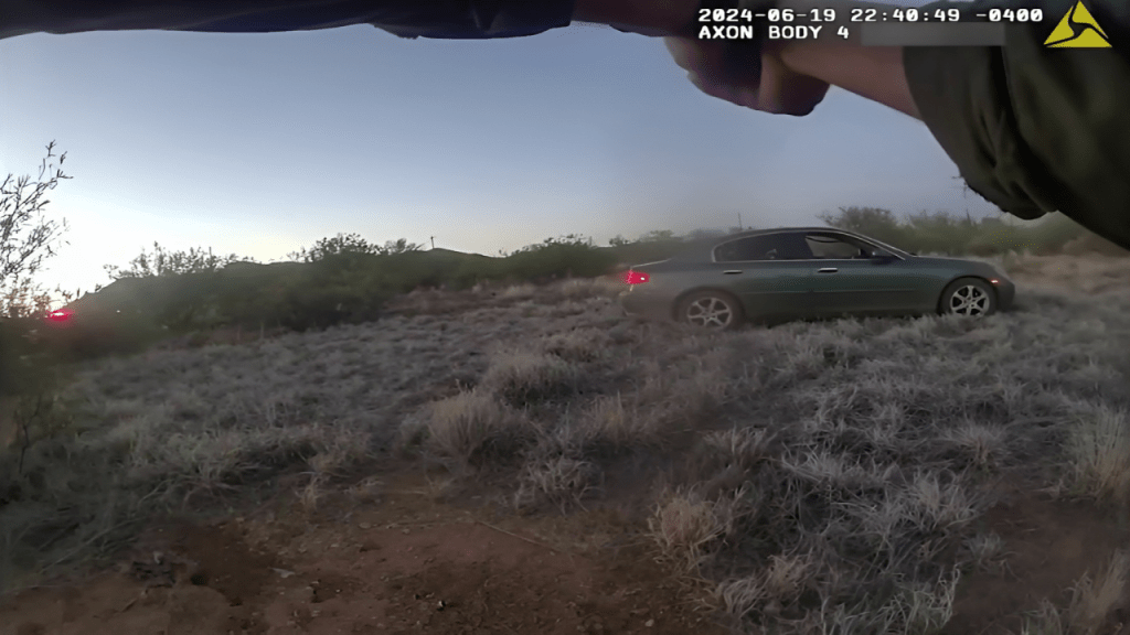 🚨 State Trooper Parked at Gas Station, Uncovers Connection to a Serious Crime